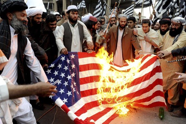 AIG - Jihadists burning American flag